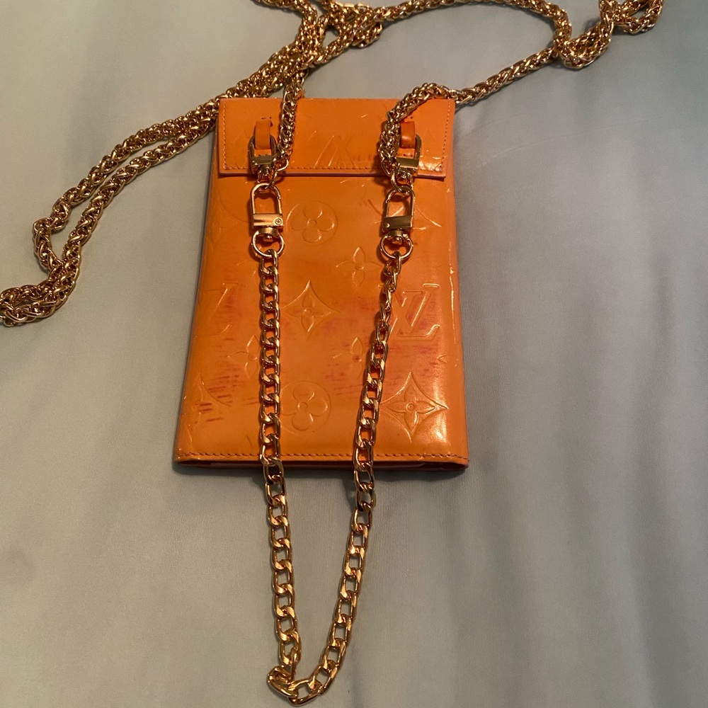 LOUIS VUITTON VERNIS WALKER WALLET/CROSSBODY - Picture 2 of 16